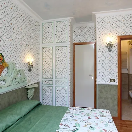 Antica Dimora Horti Luculliani 2* Рим